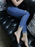 [IESS] Zhang Xinyue's silk feet, high heels and jeans(17)